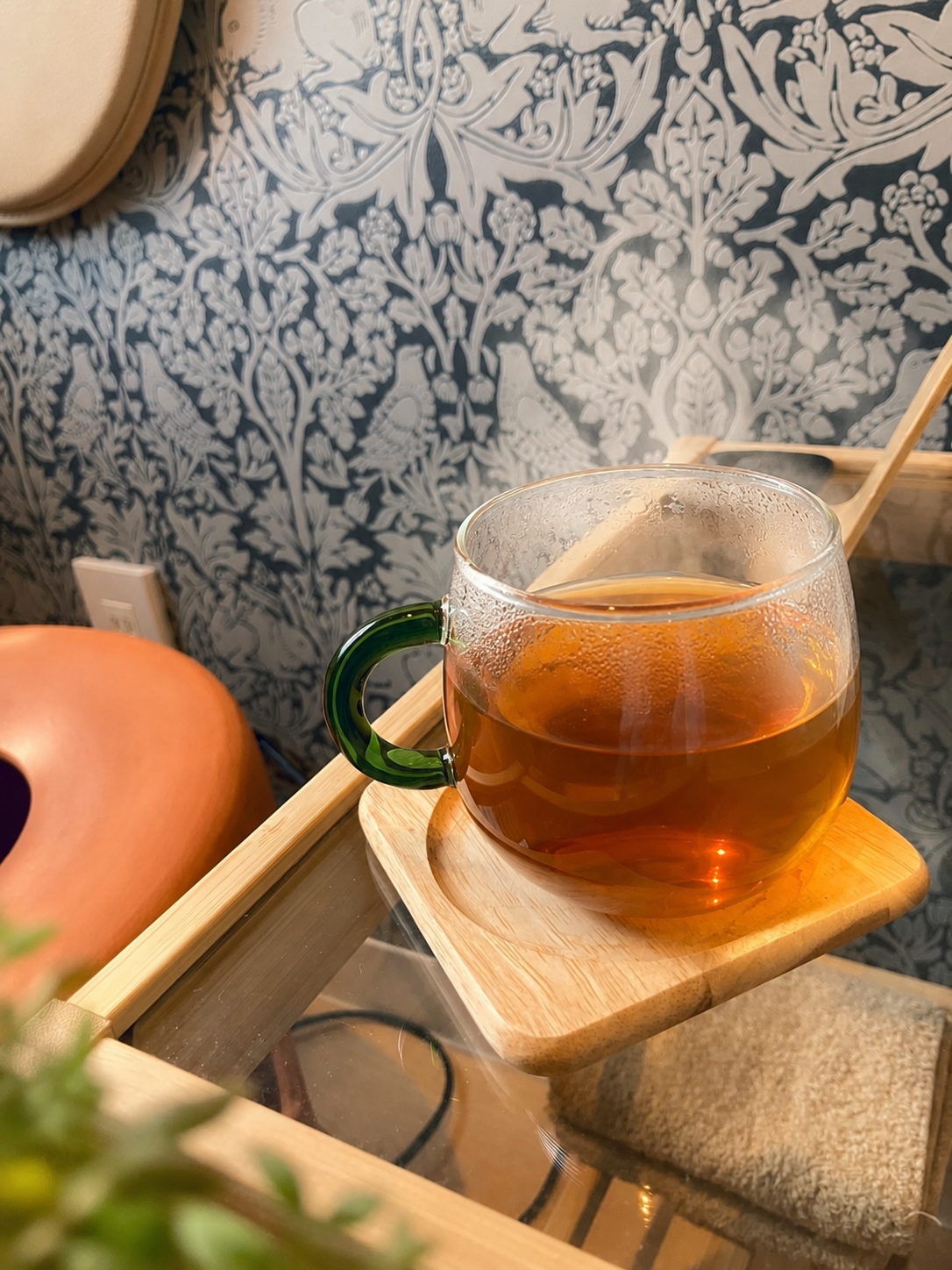 よもぎ蒸し＋全身オイルケア。木と香の温活メニュー